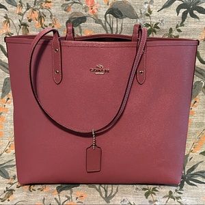 Coach Reversible Signature City Tote Dusty Rose